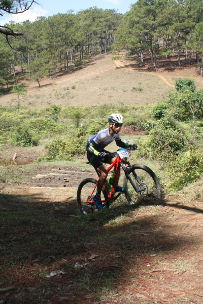 Giải Siêu Marathon Quốc tế Dalat Ultra Trail và Giải xe đạp địa hình Da Lat Victory Challenge 2018 tại Vườn Quốc Gia Bidoup Núi Bà